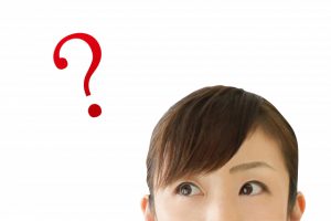 ?文字と女性の顔